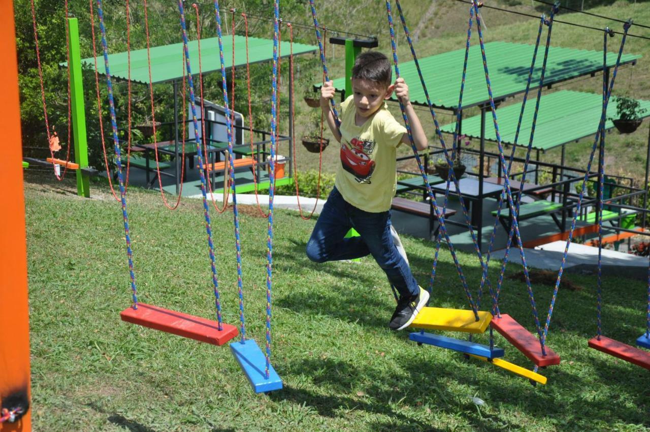 Glamping - Calochorno Hotel Alcala ภายนอก รูปภาพ