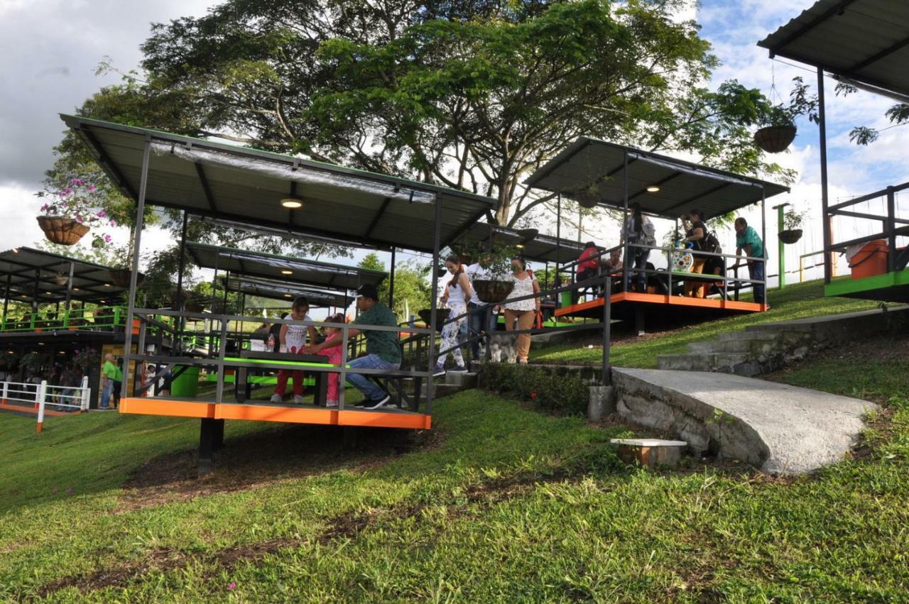 Glamping - Calochorno Hotel Alcala ภายนอก รูปภาพ